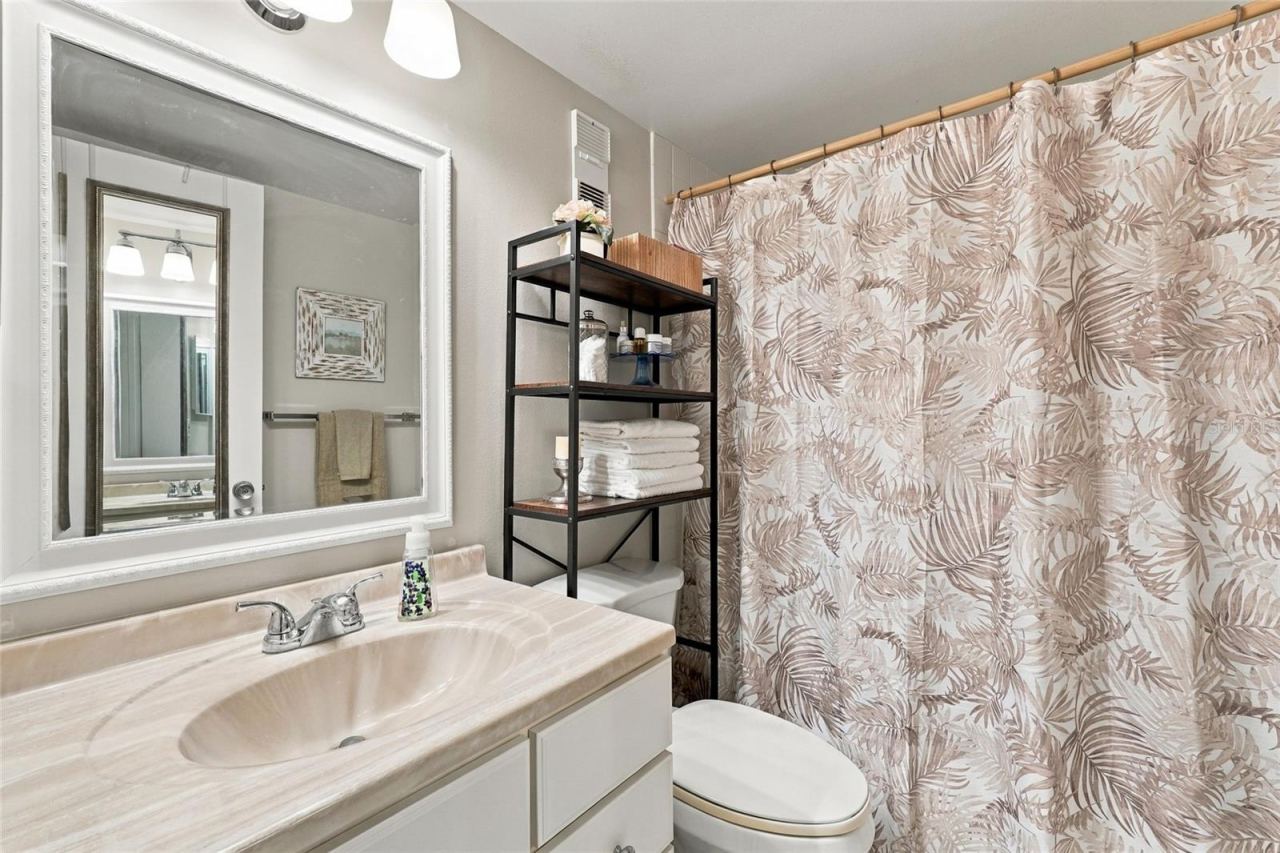 Photo 12 of 20: Primary Bathroom