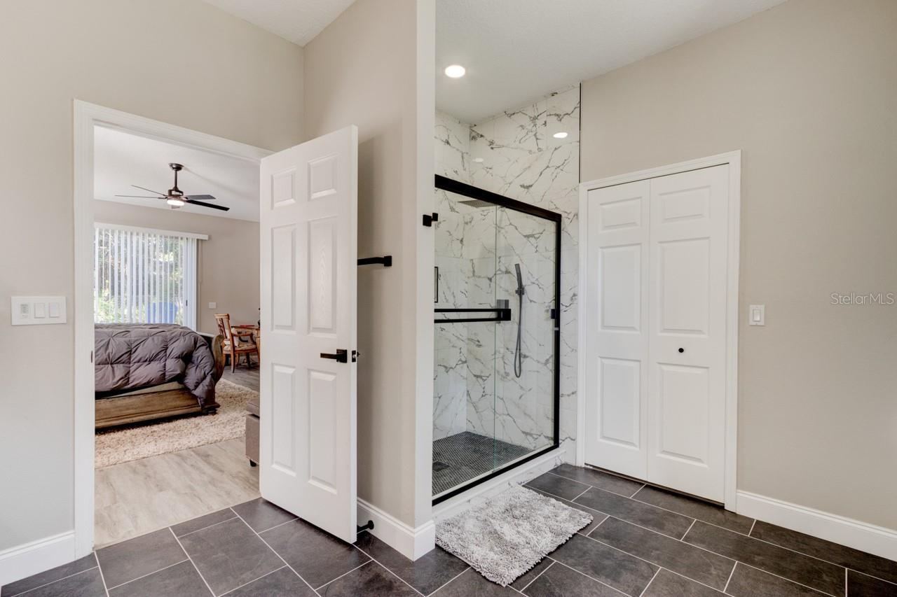 Photo 15 of 20: Master Bath