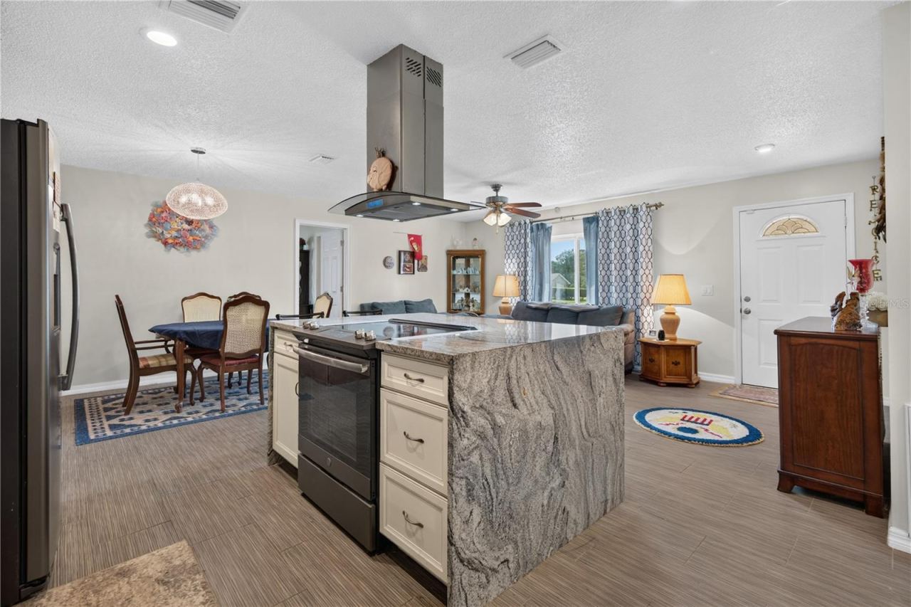 Photo 6 of 20: Open Concept Lay out