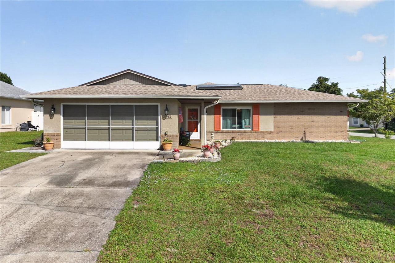 Photo 2 of 20: Front Exterior