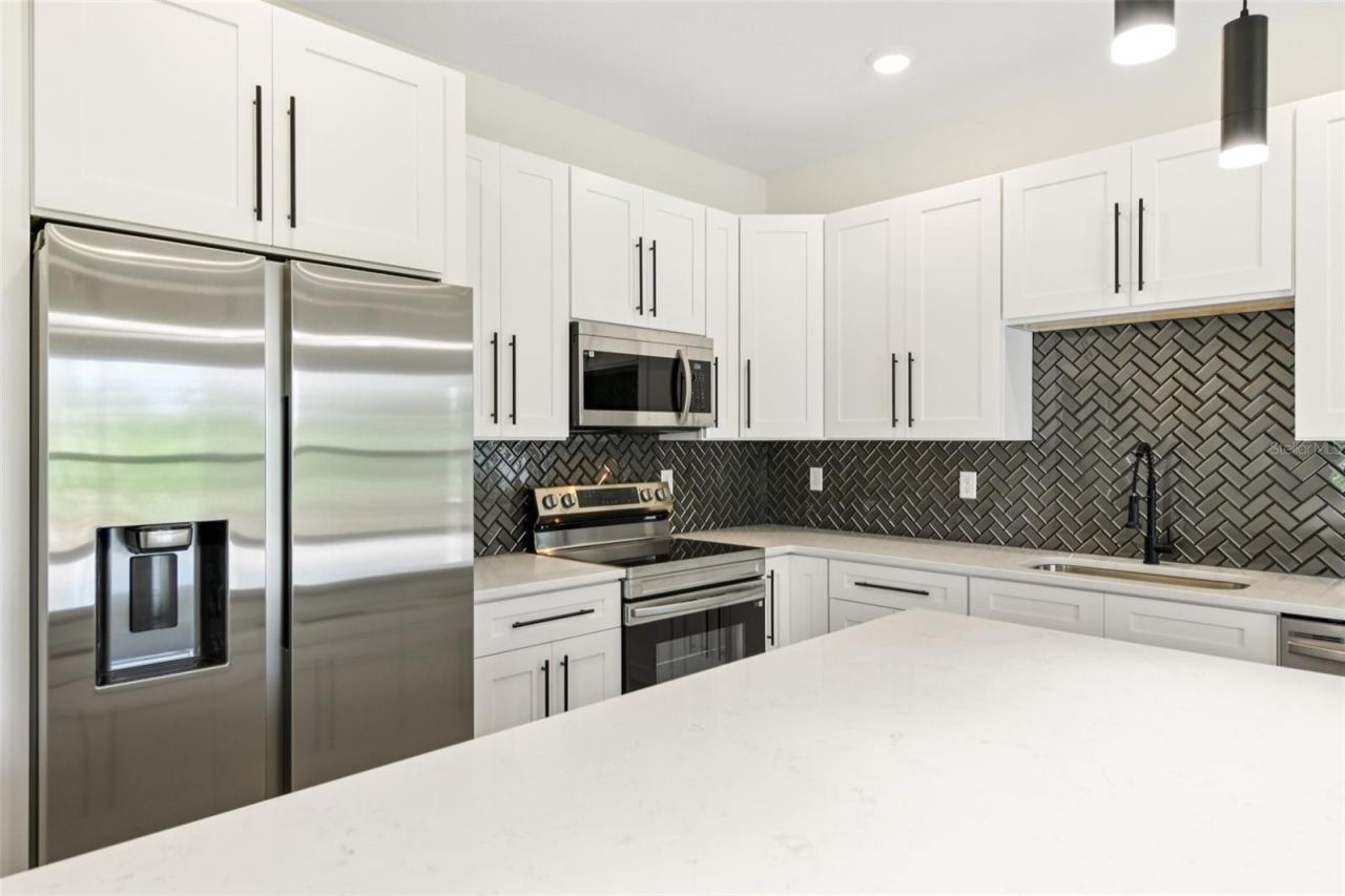 Photo 6 of 20: previous model
