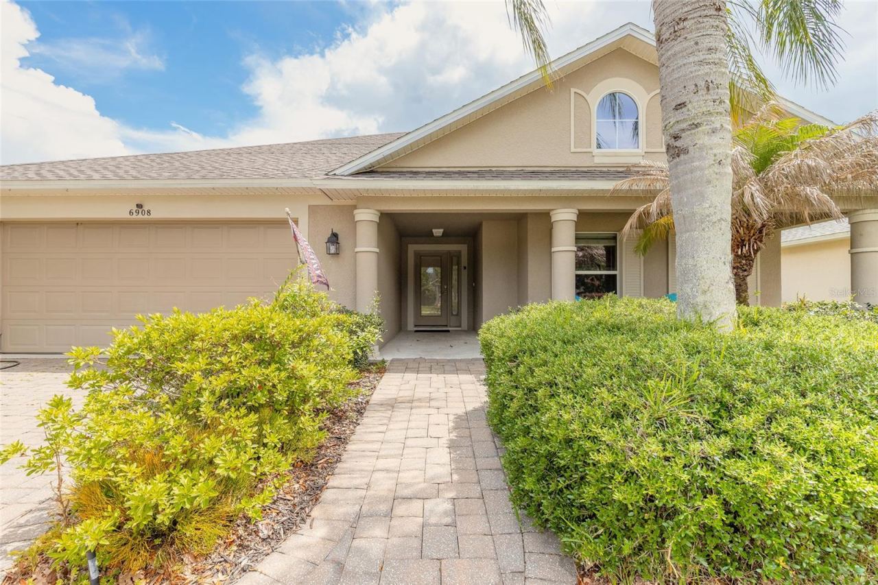 Photo 4 of 20
