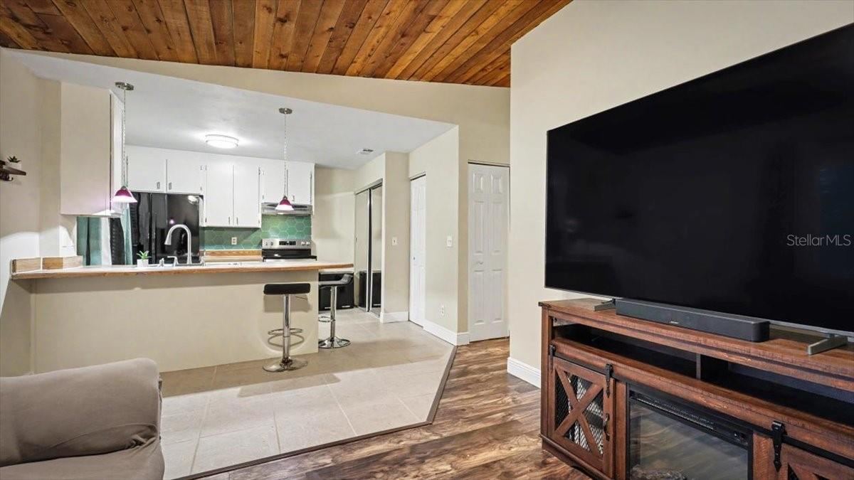 Photo 11 of 20: Kitchen is open to living room