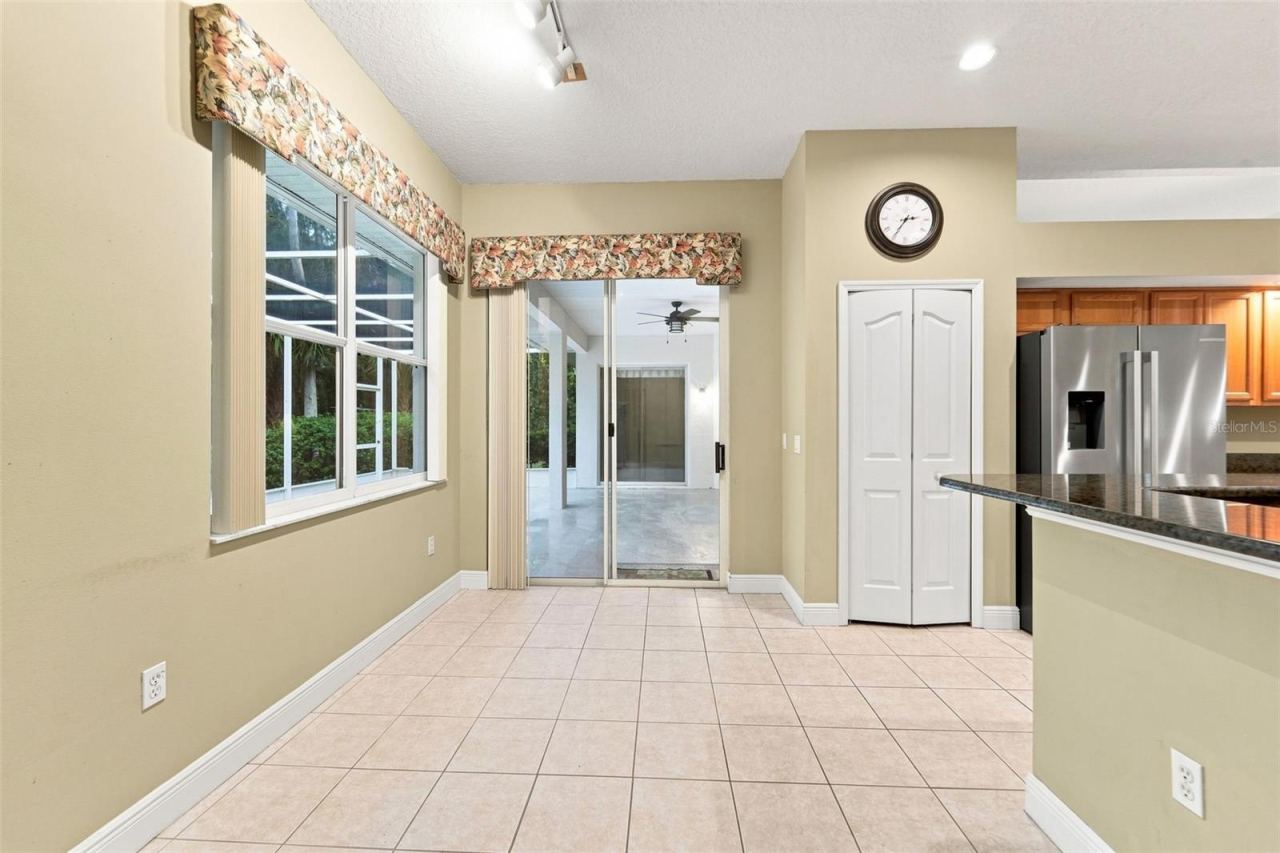 Photo 18 of 20: BREAKFAST NOOK