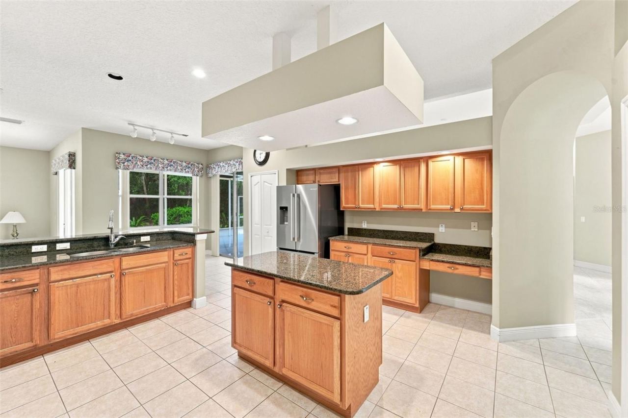 Photo 14 of 20: KITCHEN