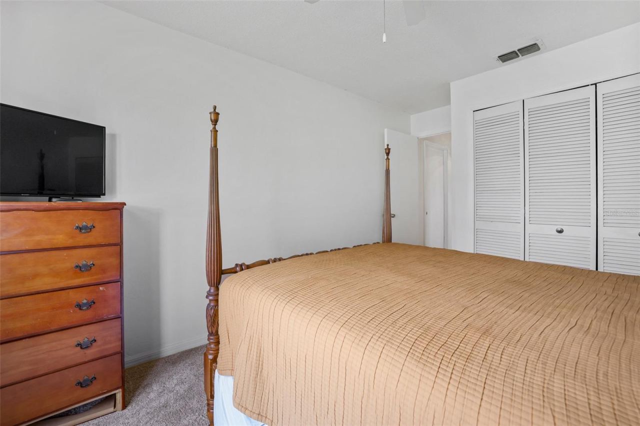 Photo 16 of 20: Guest Bedroom
