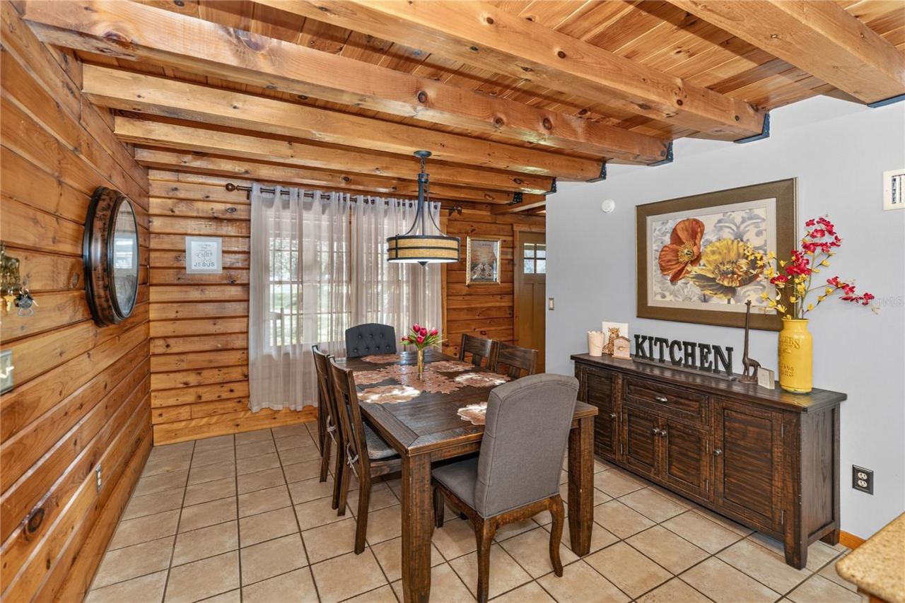 Photo 6 of 20: Dining Room