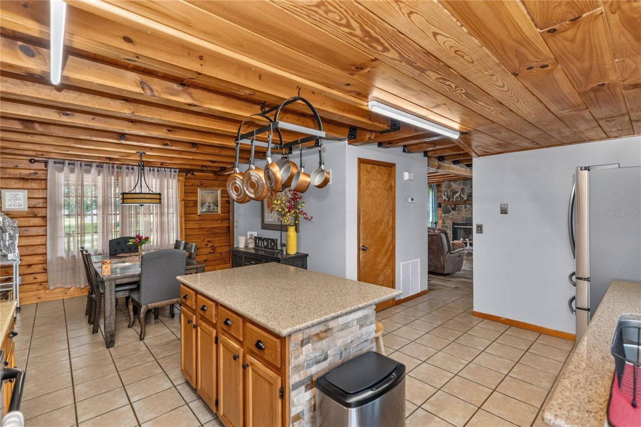 Photo 8 of 20: Kitchen