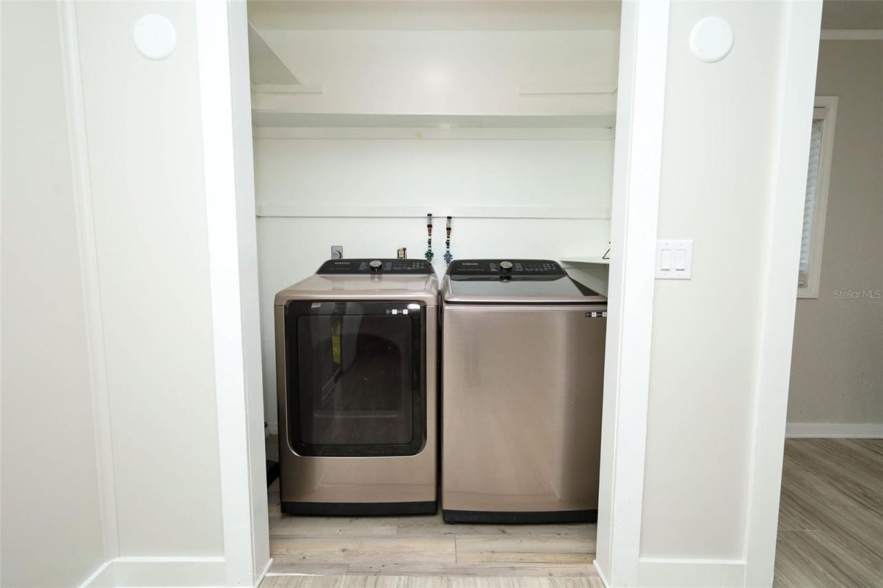 Photo 13 of 20: Laundry closet
