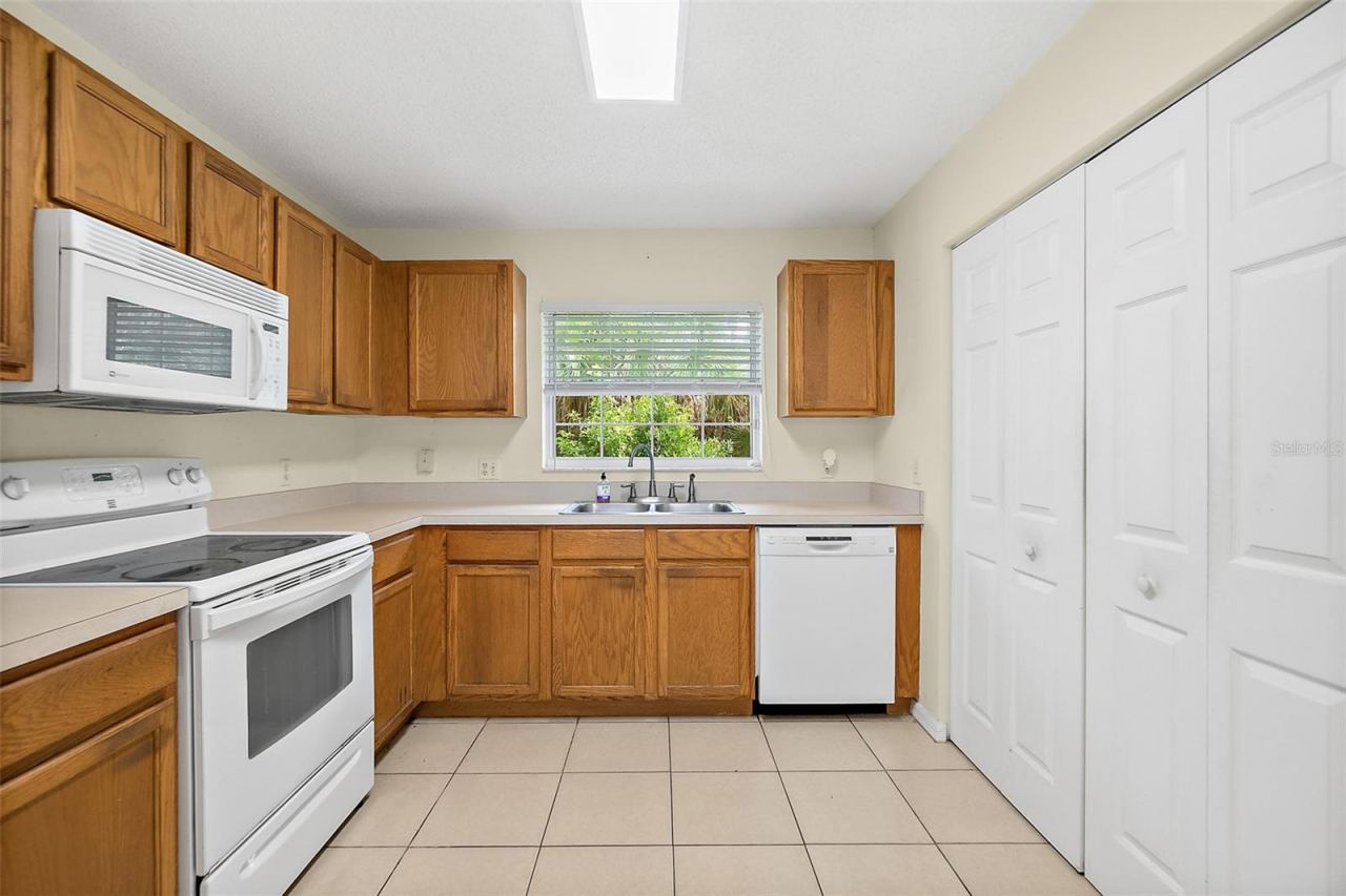 Photo 10 of 20: Kitchen