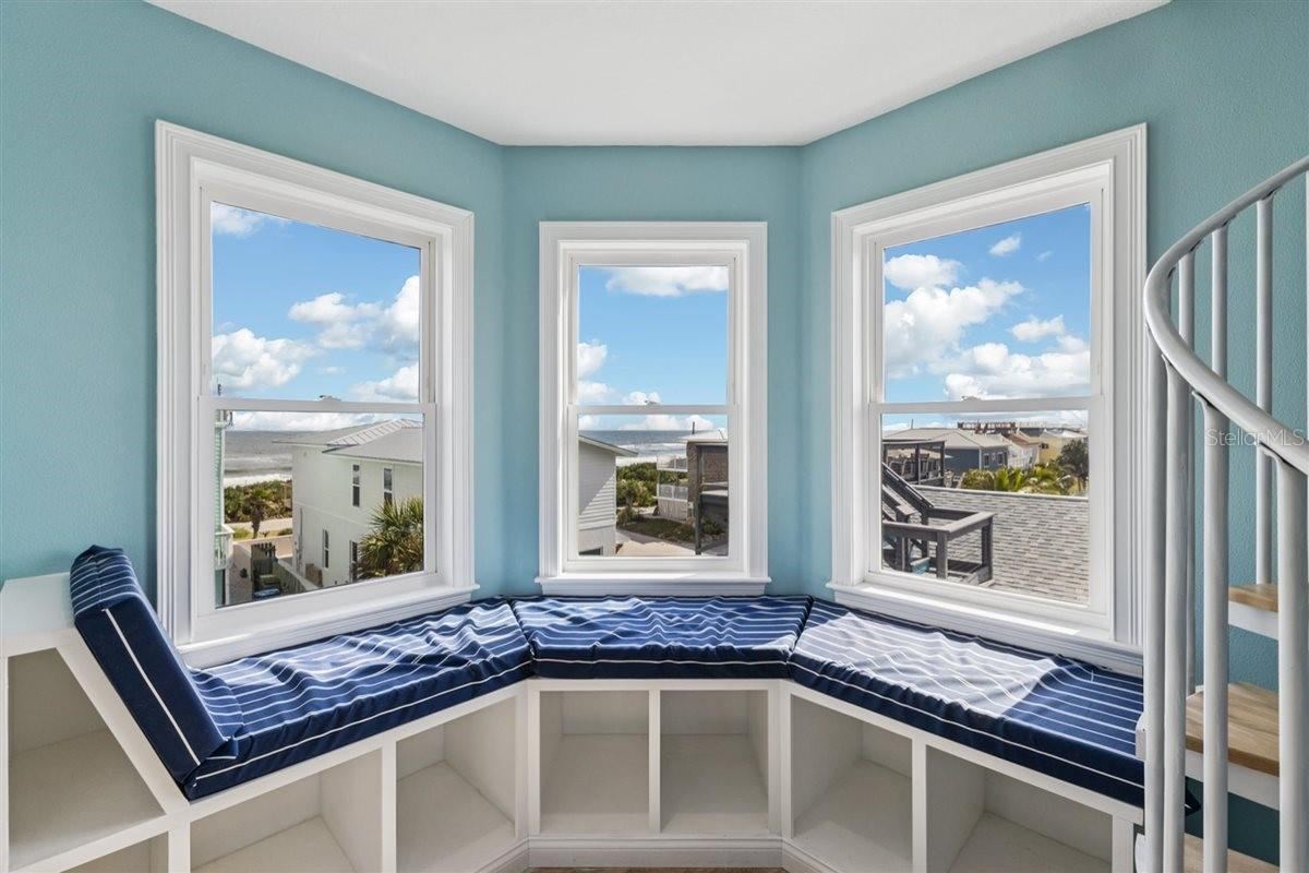 Photo 20 of 20: Bay window