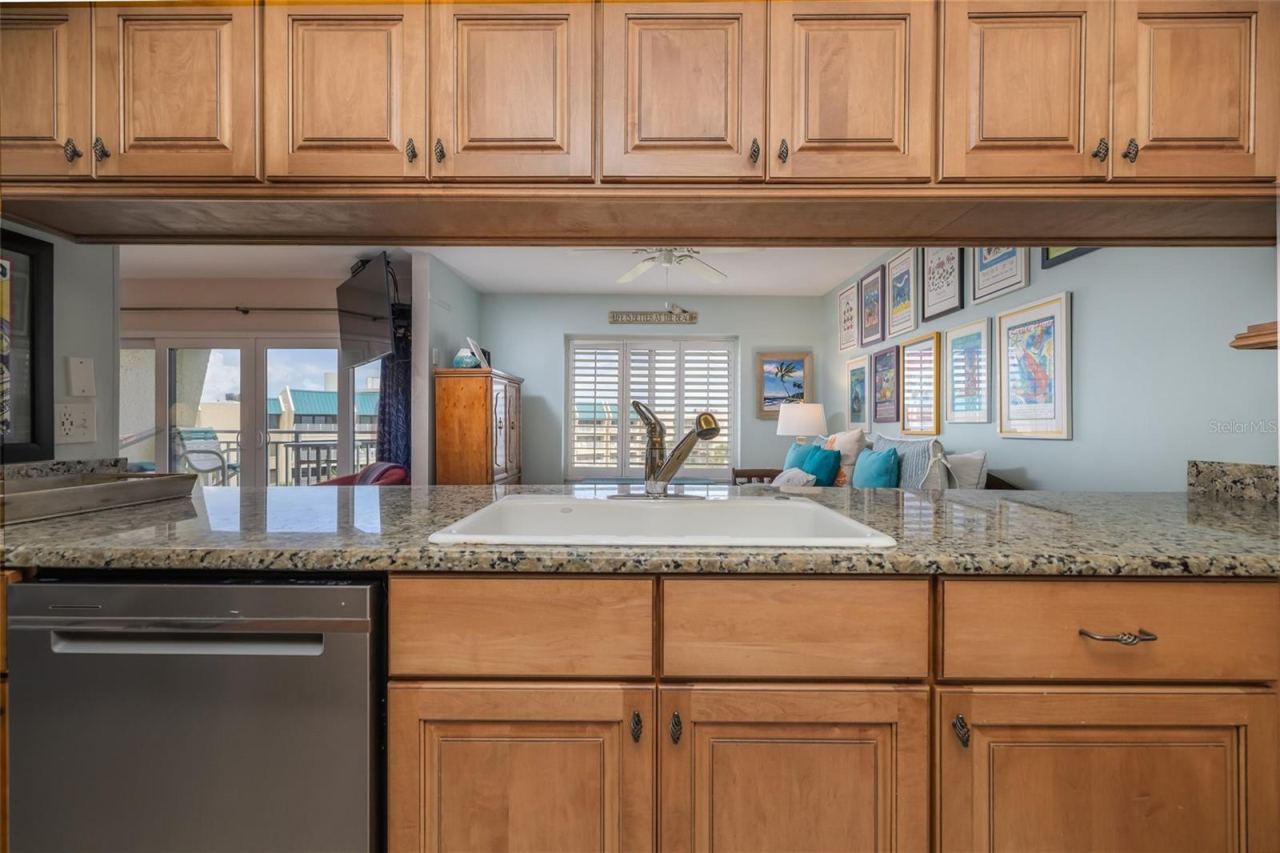 Photo 14 of 20: Kitchen to Bonus Room