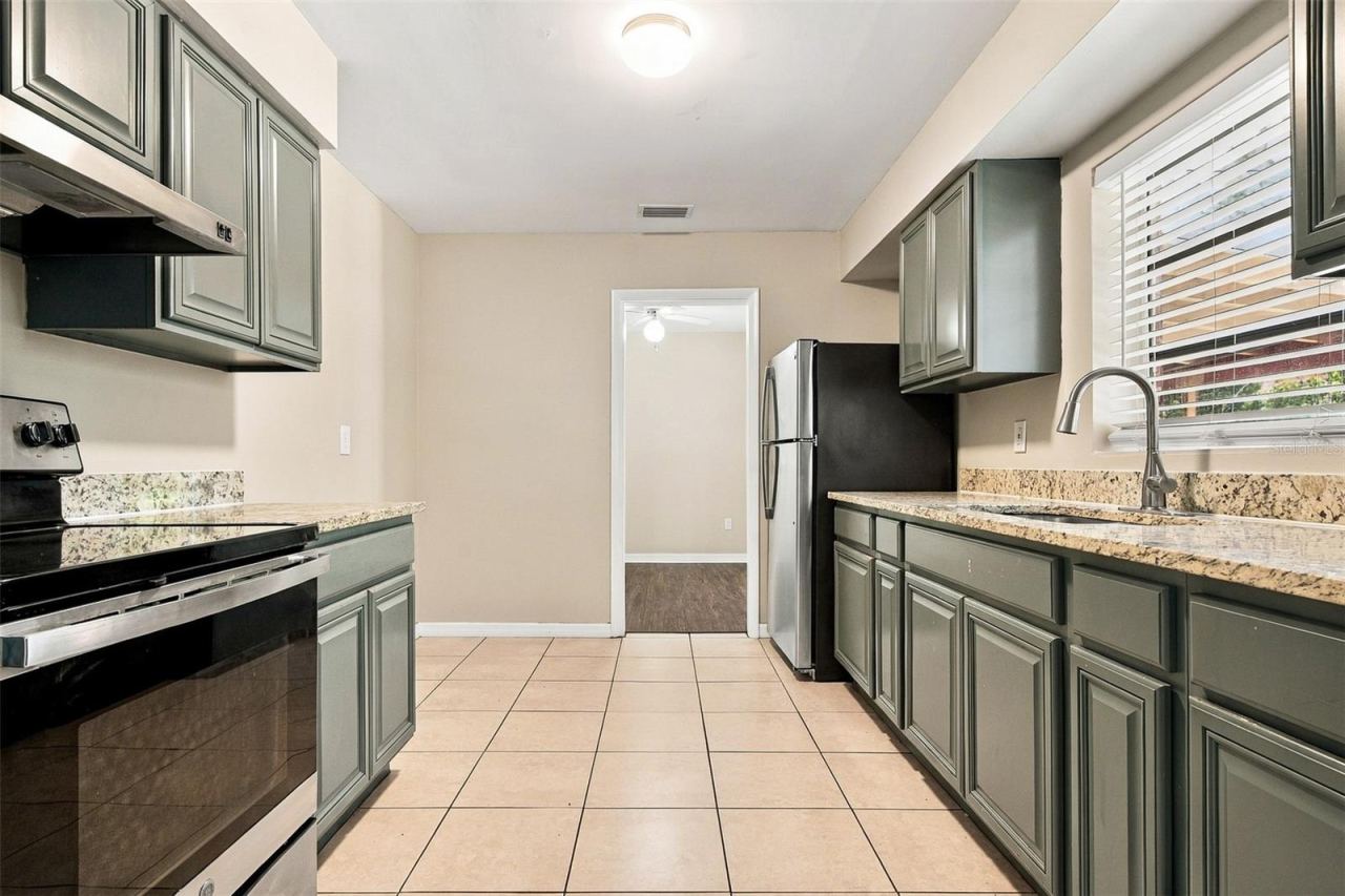 Photo 9 of 20