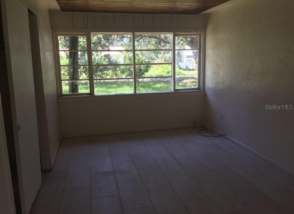 Photo 14 of 20