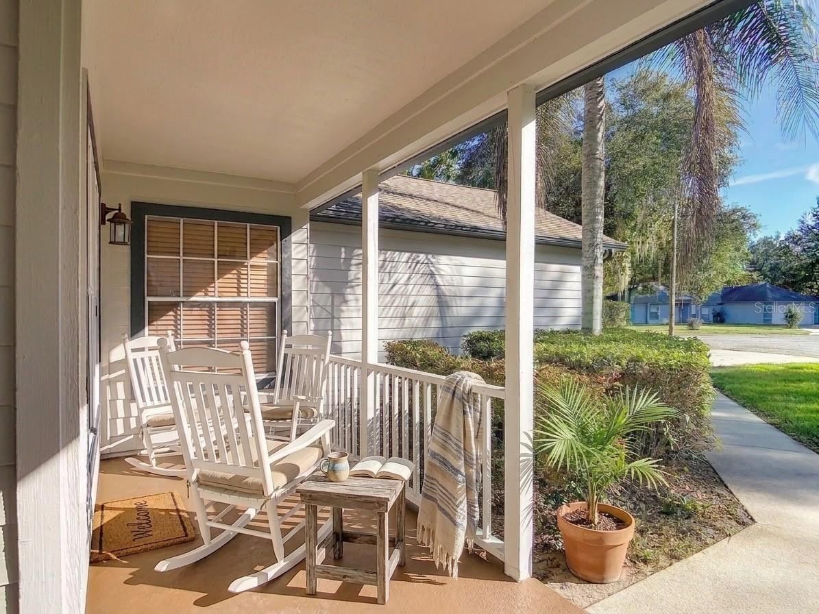 Photo 6 of 20: Front porch