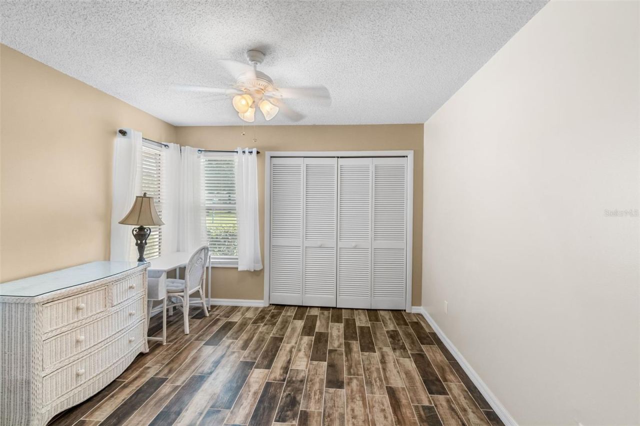 Photo 17 of 20: guest room