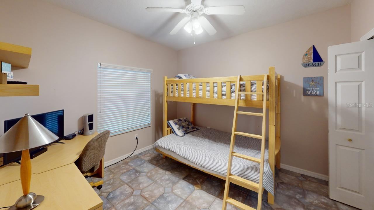Photo 14 of 20