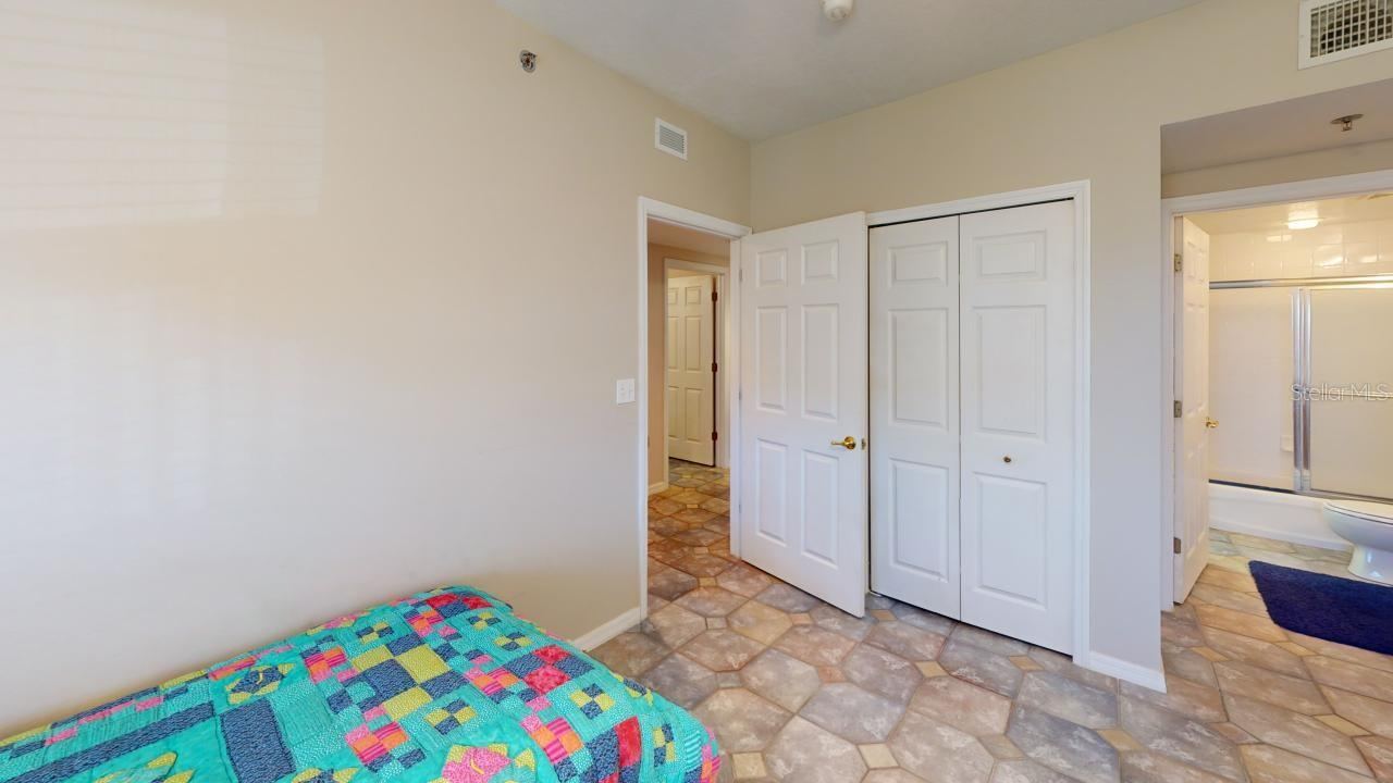 Photo 11 of 20