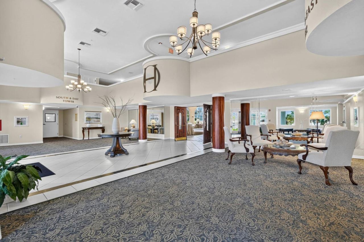 Photo 2 of 20: LOBBY