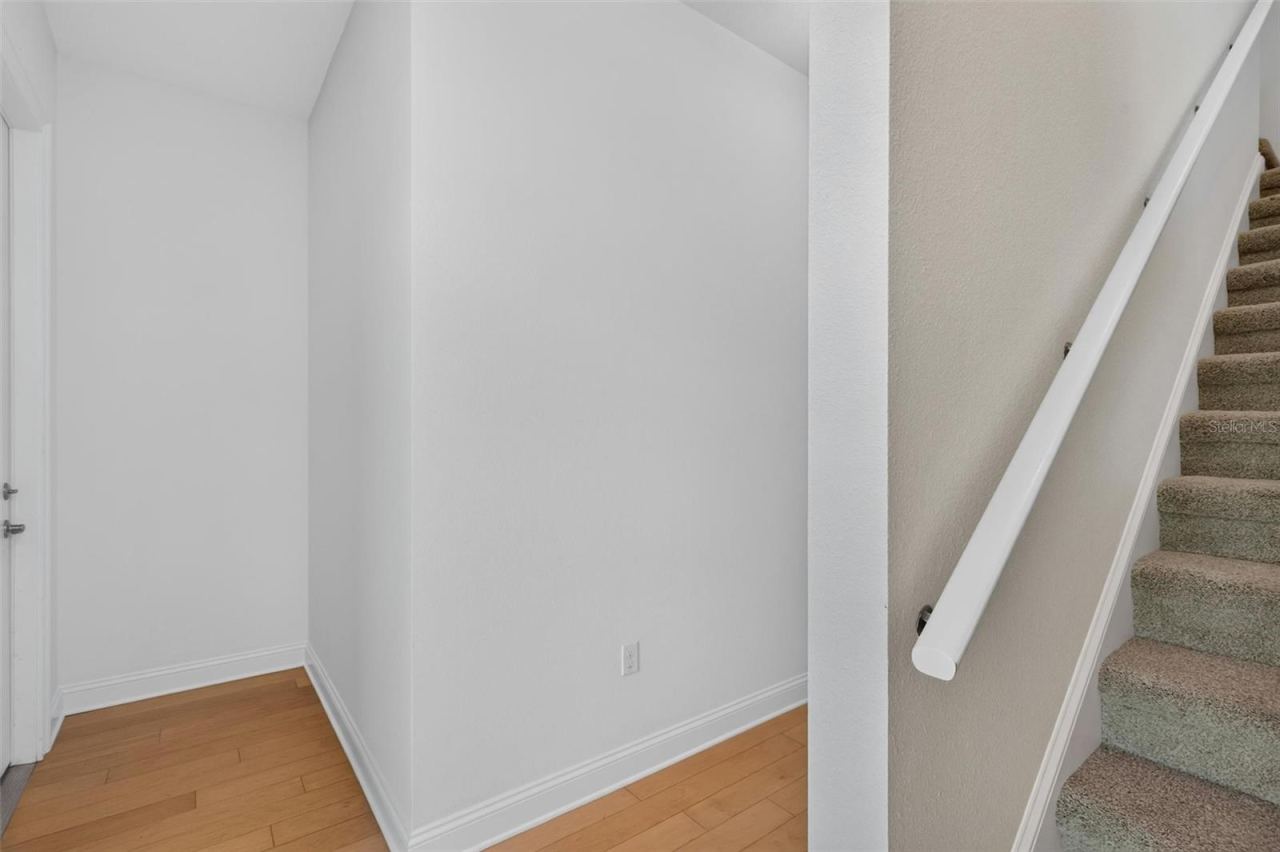 Photo 20 of 20: HALLWAY