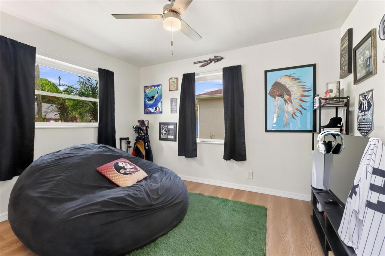 Photo 19 of 20