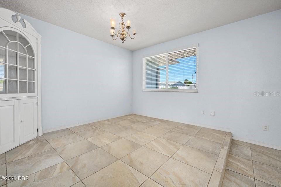 Photo 12 of 20