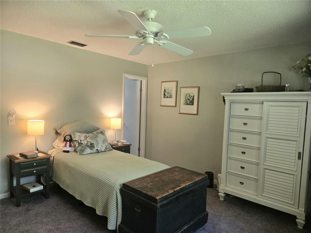 Photo 14 of 20: Primary bedroom