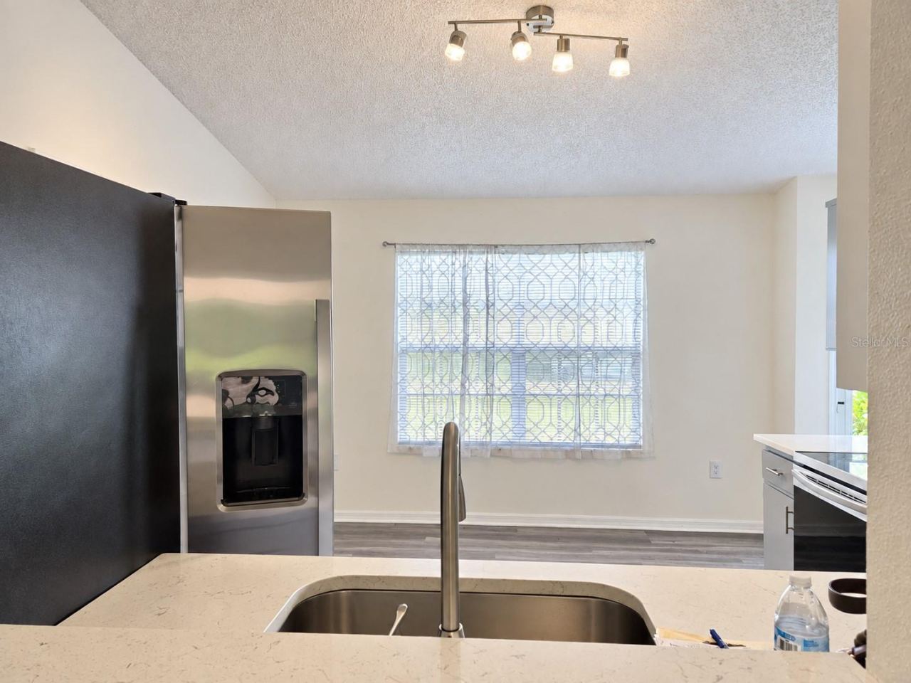 Photo 4 of 12: Kitchen - View Lv Rm