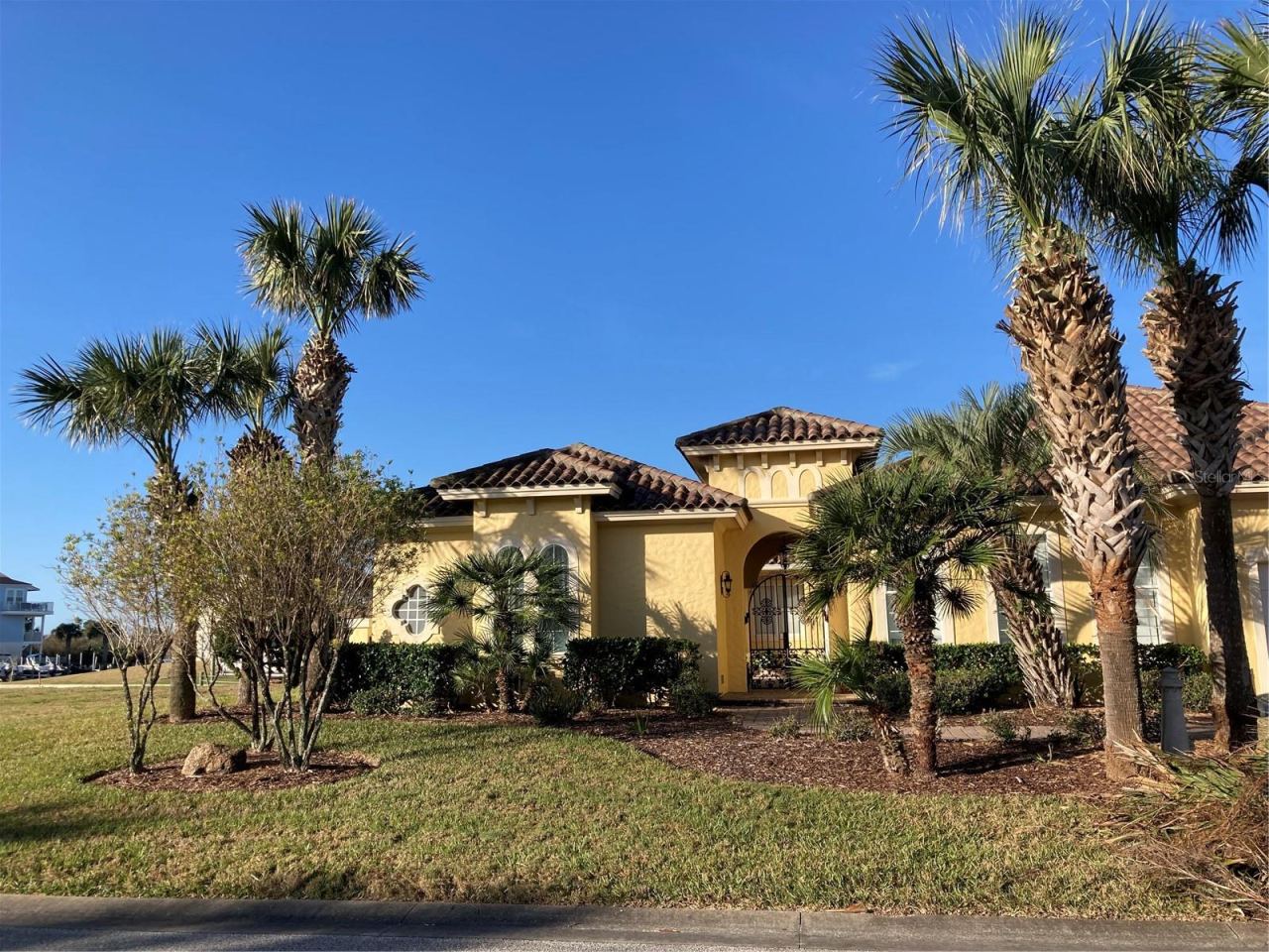 Photo 2 of 20: Beautiful spacious ranch home