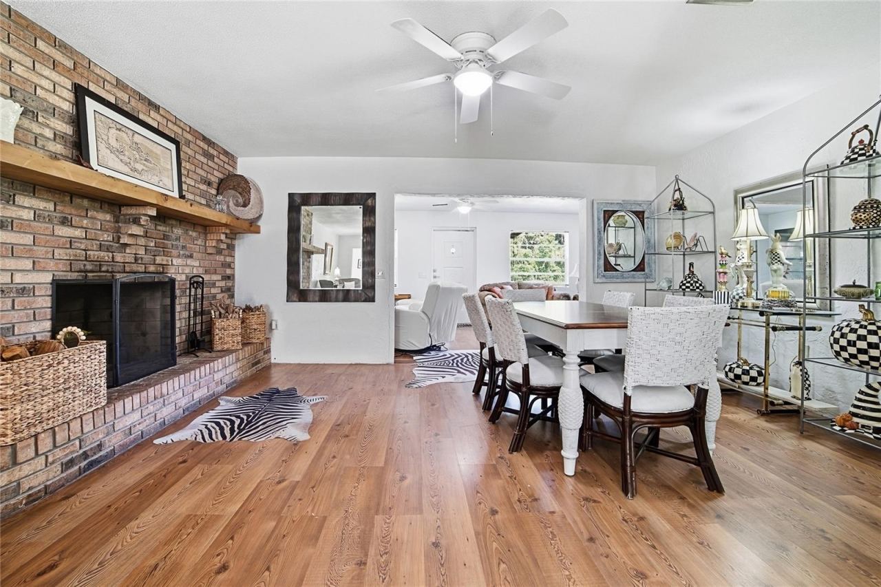Photo 12 of 20: Dining area with fireplace