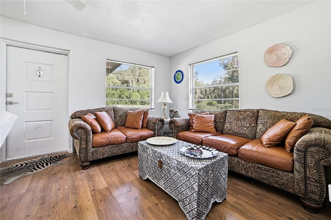 Photo 9 of 20: Lounge Area