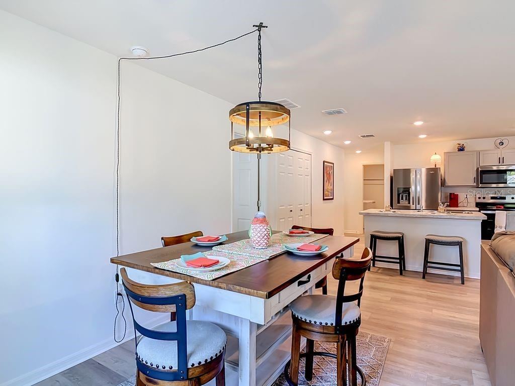 Photo 8 of 20: Dining room to kitchen view