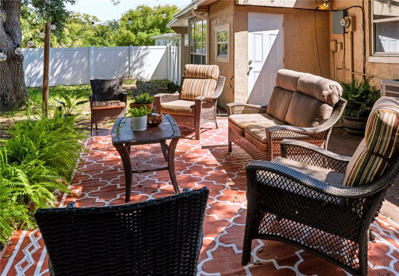 Photo 15 of 20: LARGE PATIO & GREAT OUTDOOR SPACE