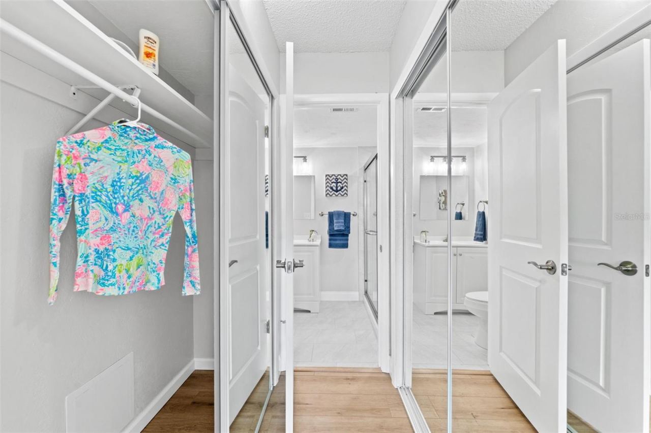 Photo 20 of 20: Built in dual closets with new mirrored doors.