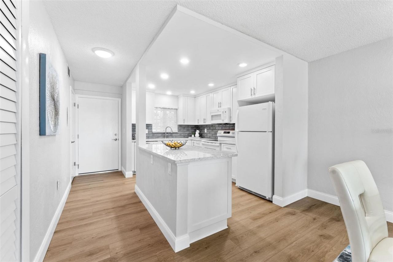 Photo 5 of 20: #102- Completely renovated!