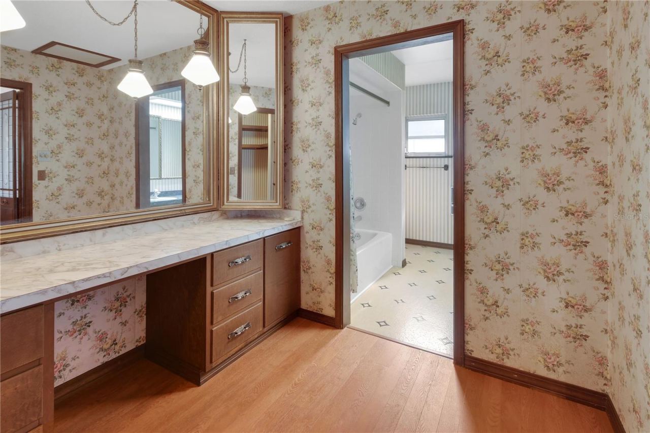 Photo 20 of 20: Primary Dressing room area off bath