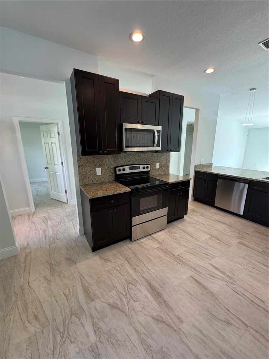 Photo 13 of 20: model home photo 1780 Converse Ct Deltona