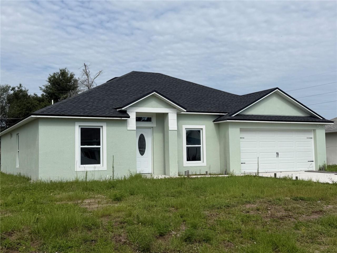 Photo 1 of 20: 2452 Ainsworth Ave Front Elevation