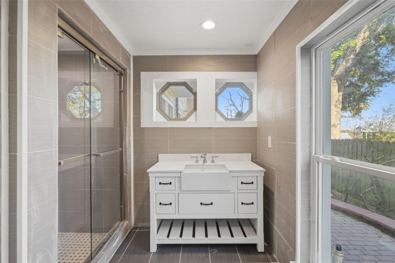 Photo 20 of 20: Third Bathroom on the first Floor