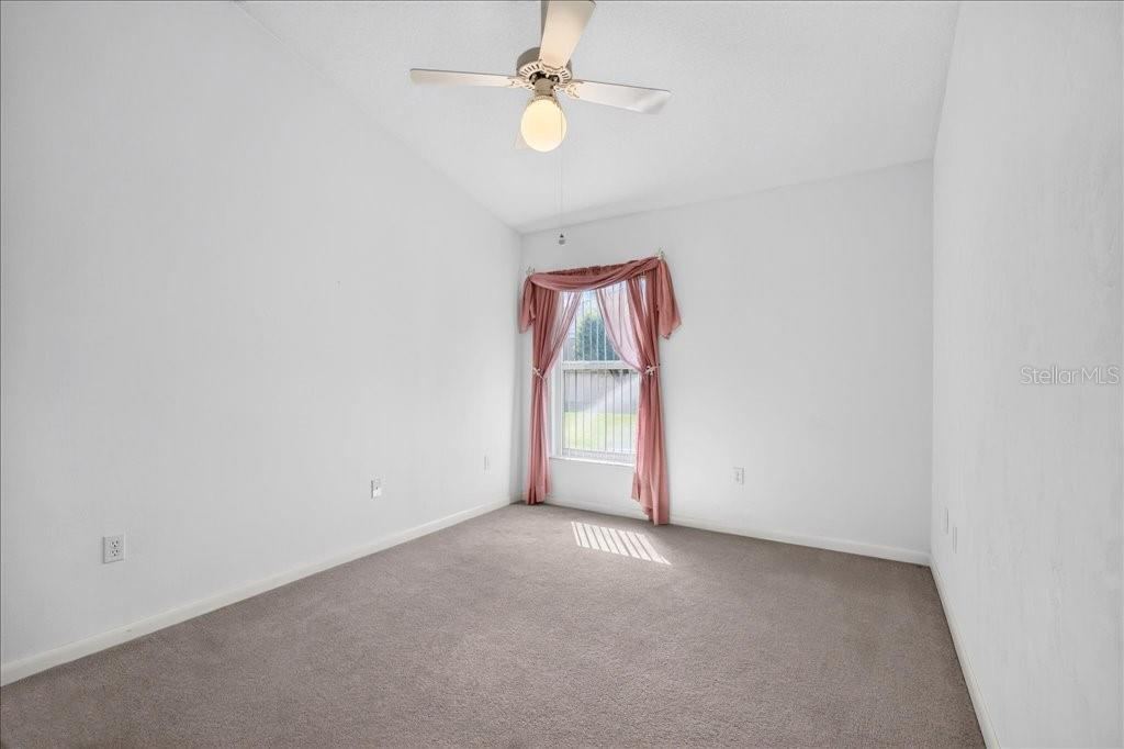 Photo 16 of 20