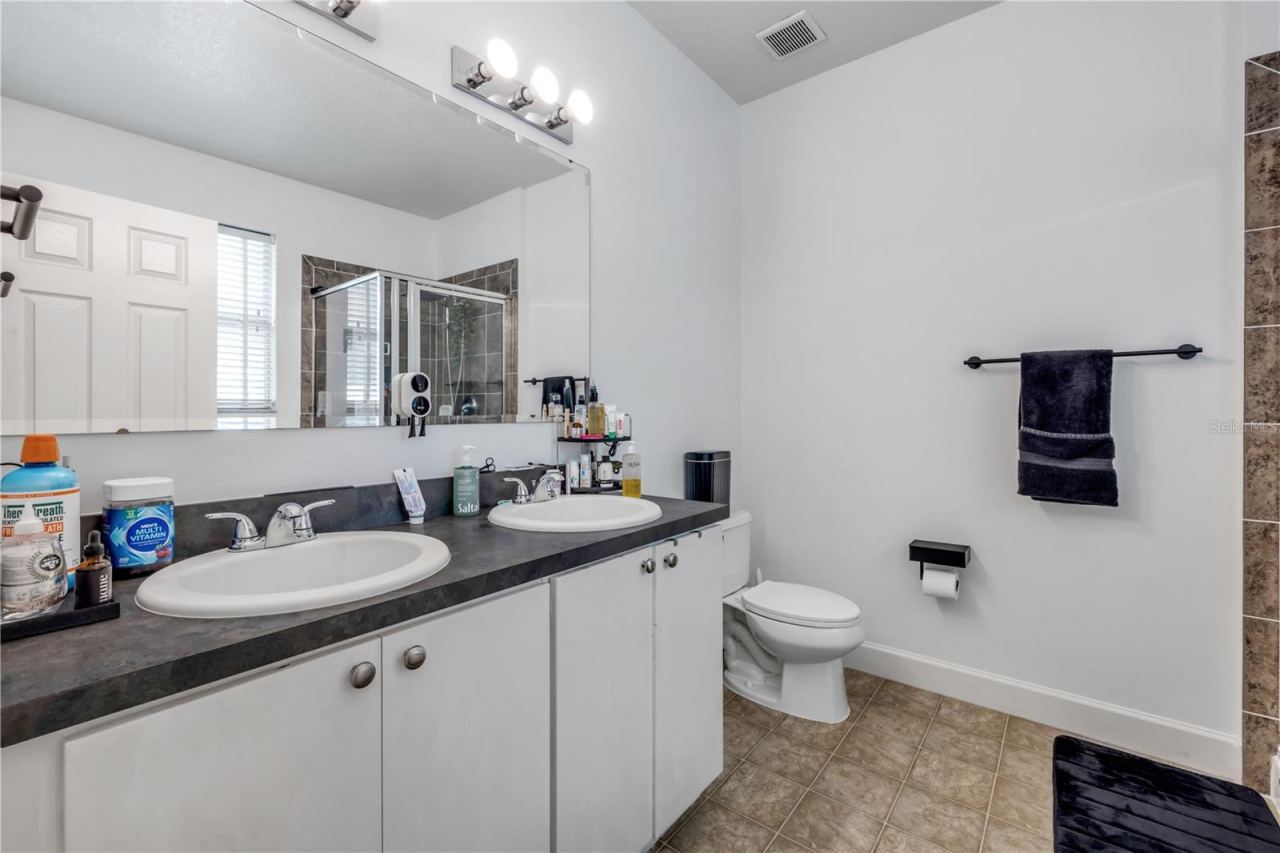 Photo 10 of 18: Primary bathroom