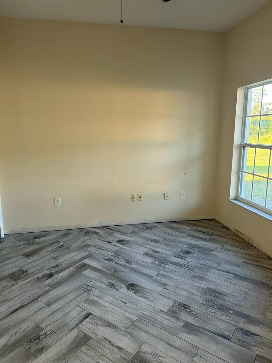 Photo 19 of 20