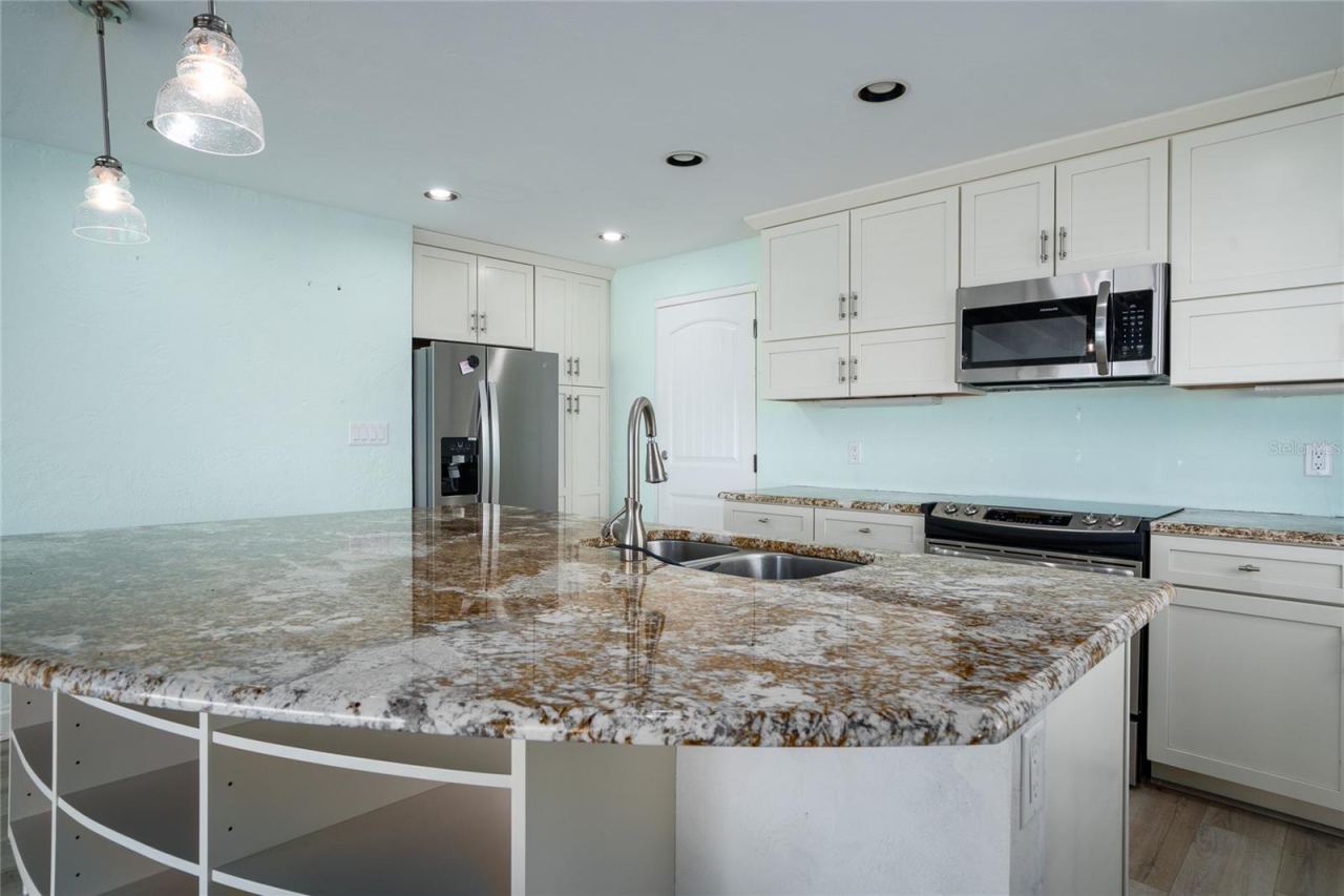 Photo 8 of 20: Granite counters!