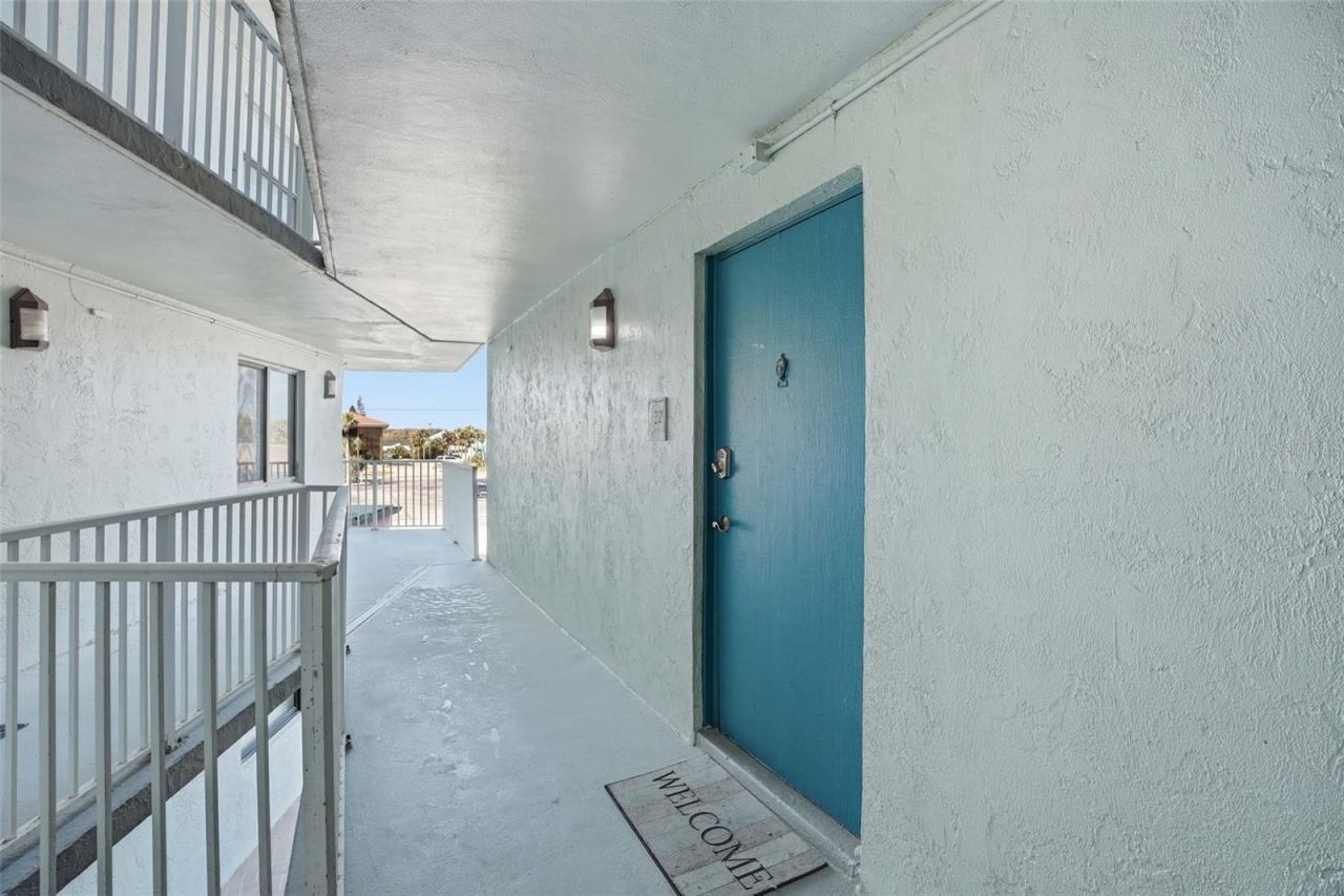 Photo 4 of 20