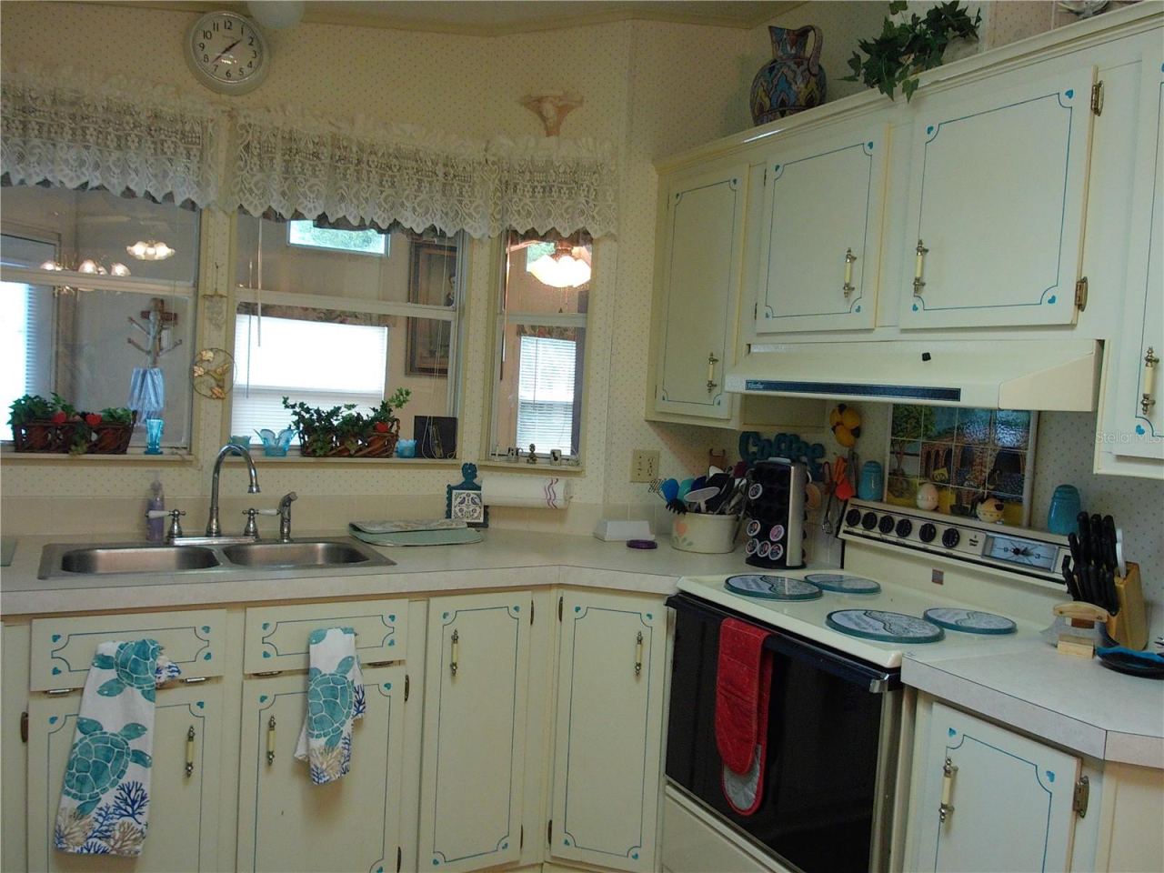 Photo 12 of 20