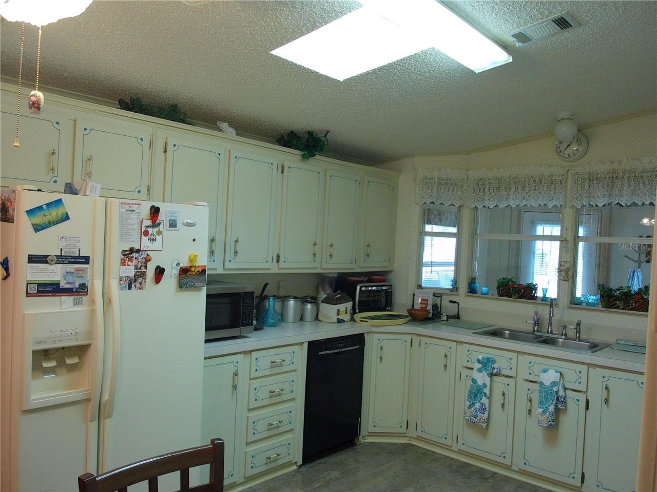 Photo 10 of 20