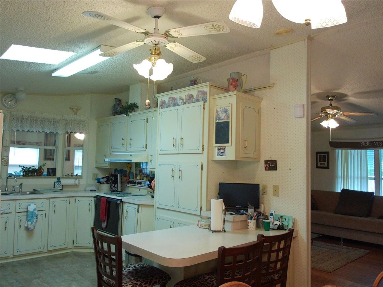 Photo 13 of 20