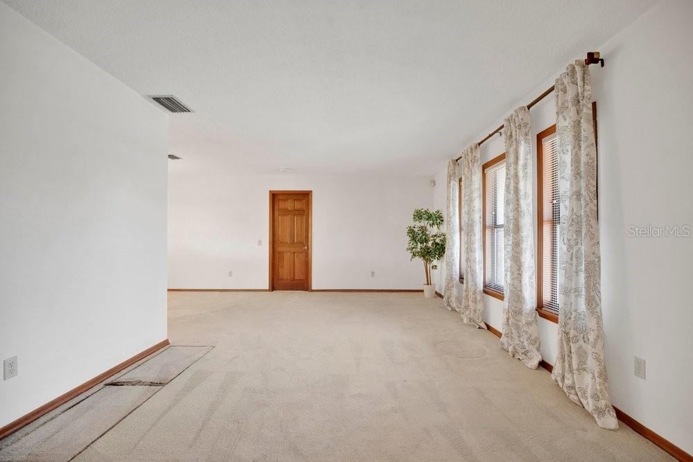 Photo 9 of 20: Formal Living Room