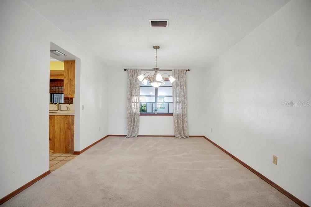 Photo 8 of 20: Formal Dining Room