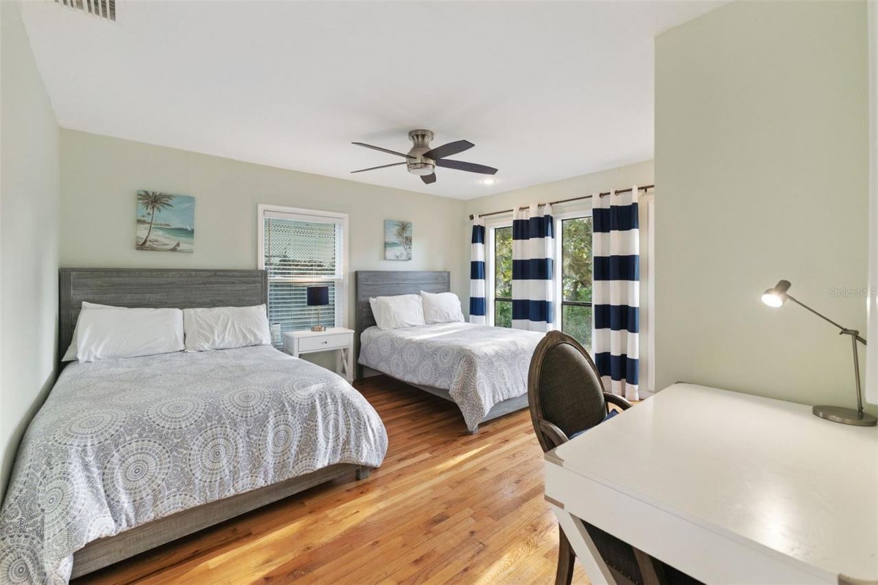 Photo 9 of 20: First floor, bedroom